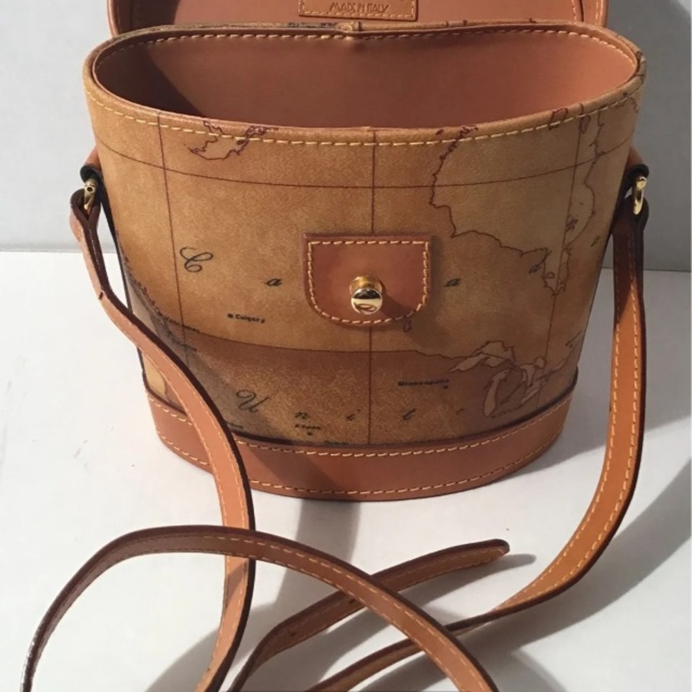 🆕 Binocular-Shaped I' Ilasse Leather Bag From Italy Alviero Martini Bag! 💥 - Picture 9 of 10
